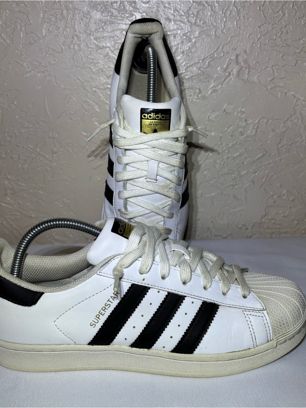 Classic white Adidas Originals Superstar sneakers Men’s Size 9